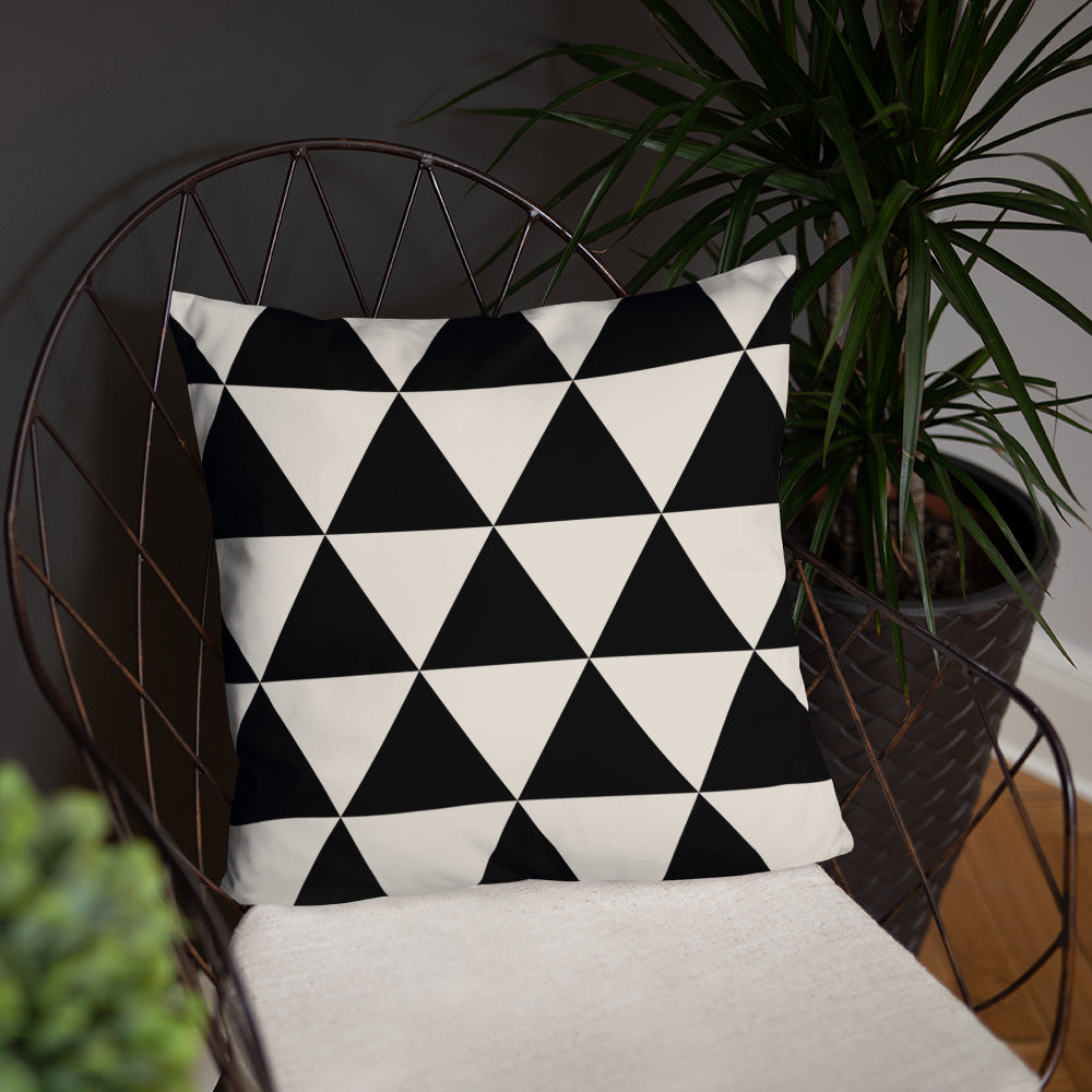 Geometric Triangle Cushion